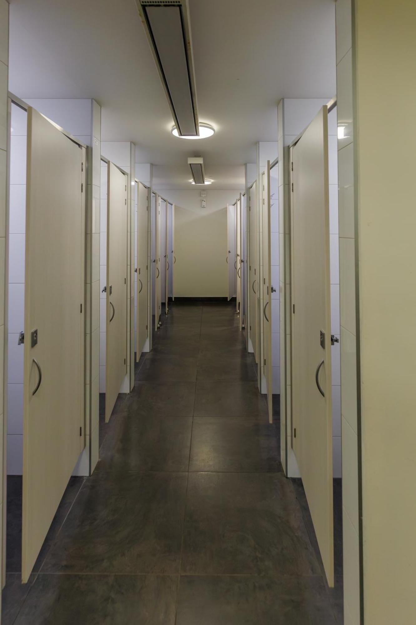 The Bealey Quarter Motel Christchurch Kültér fotó A corridor of cells at HMP Belmarsh